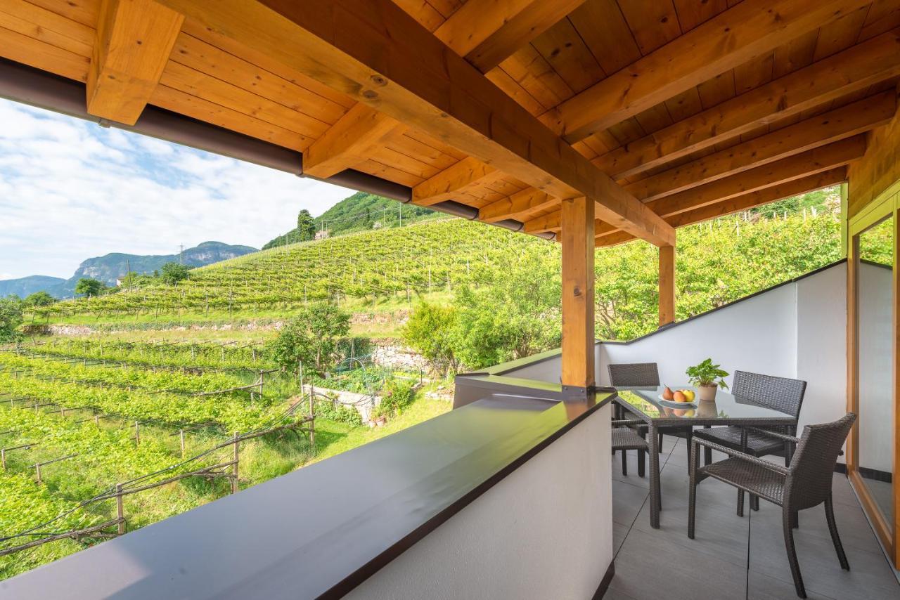 Finkenhof: Ferienwohungen - Urlaub Auf Dem Bauernhof Lägenhet Tramin an der Weinstraße Exteriör bild